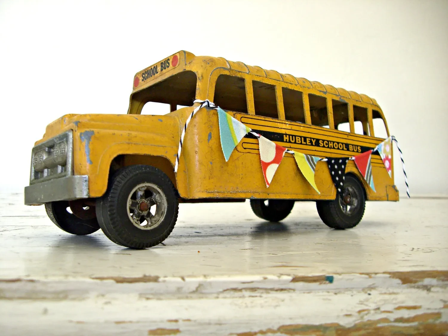 img/3634_school-bus-toy-diecasts-a-collectors-guide.webp