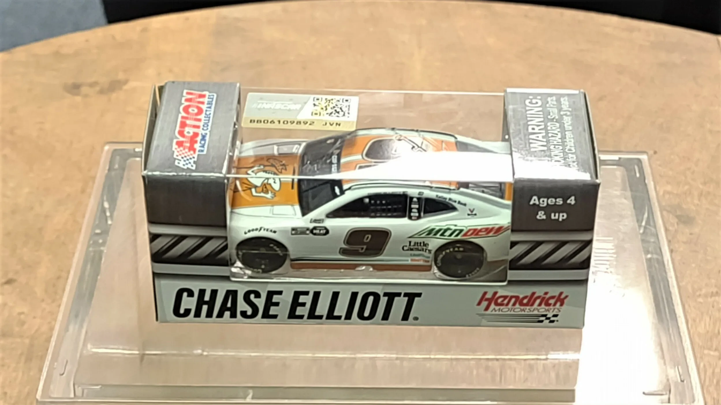 Chase Elliott Little Caesars Diecast Box 2024