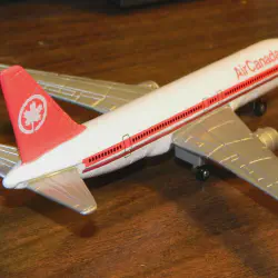 img/3707_diecast-airplanes-in-the-uk-a-collectors-guide.webp