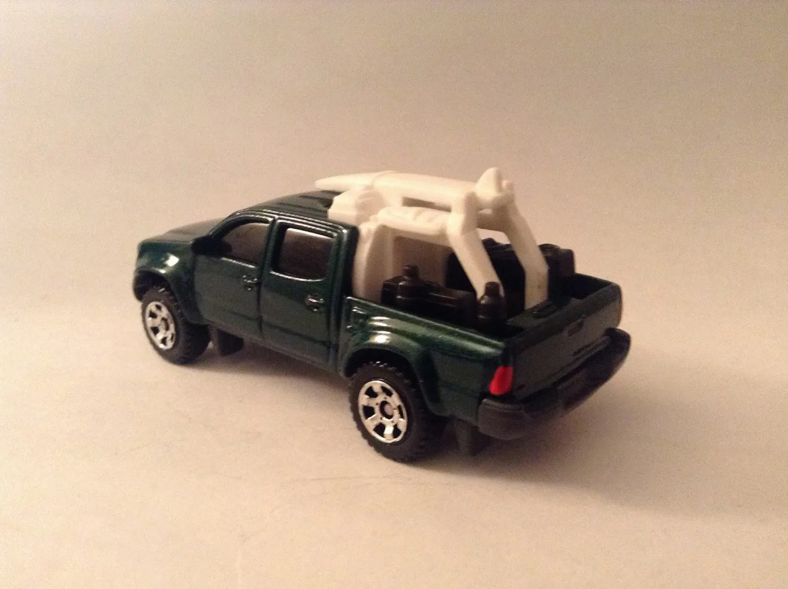 greenlight diecast toyota tacoma