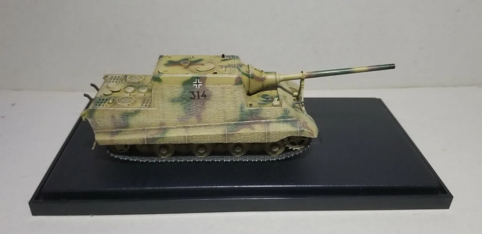 Dragon armor diecast model 1