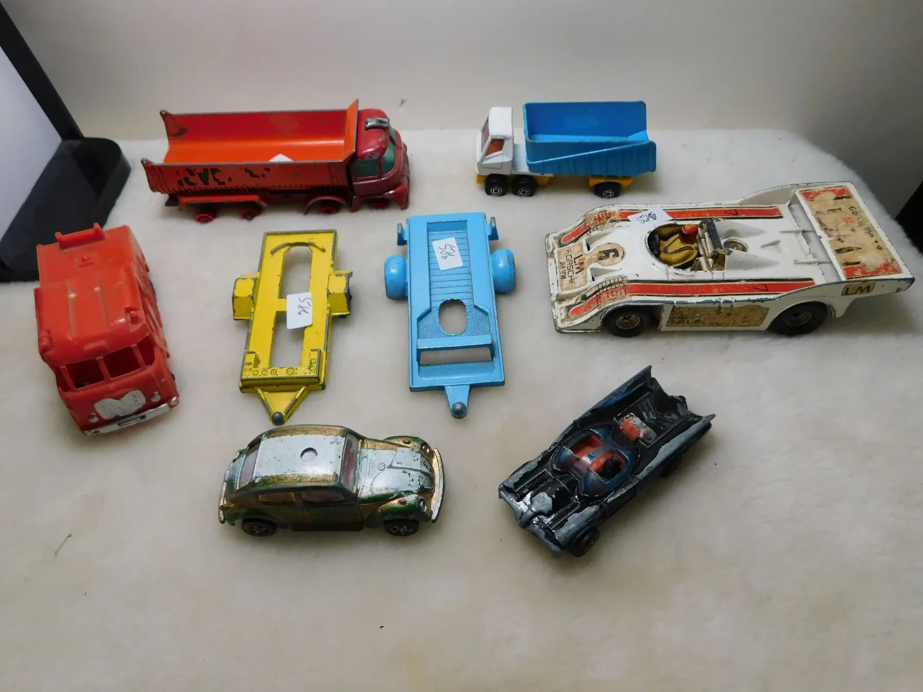 img/3744_digging-into-the-wonderful-world-of-classic-diecast-cars.webp