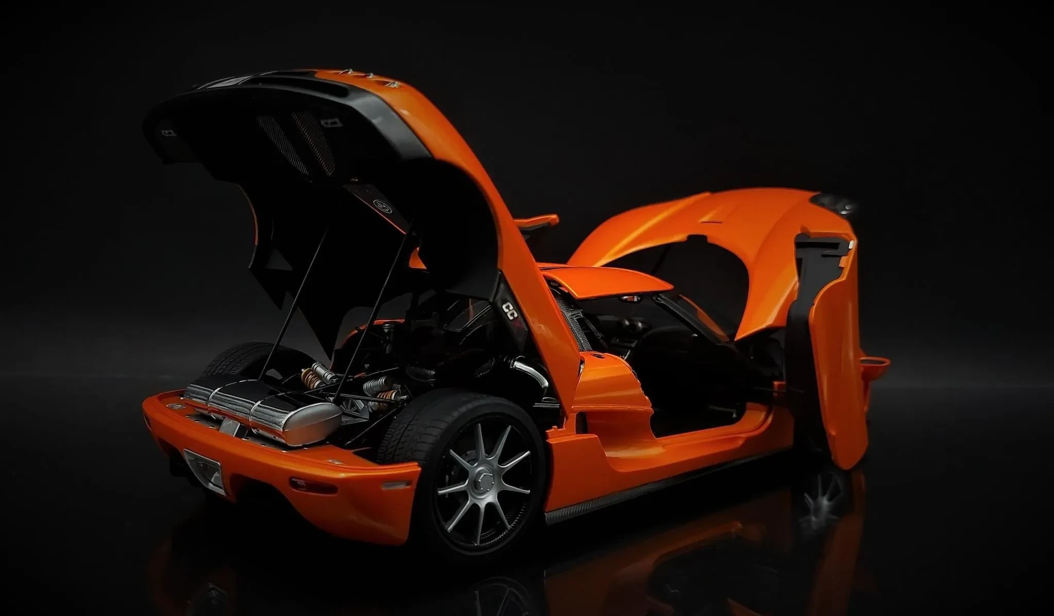 Koenigsegg CCX Diecast 118 Closeup