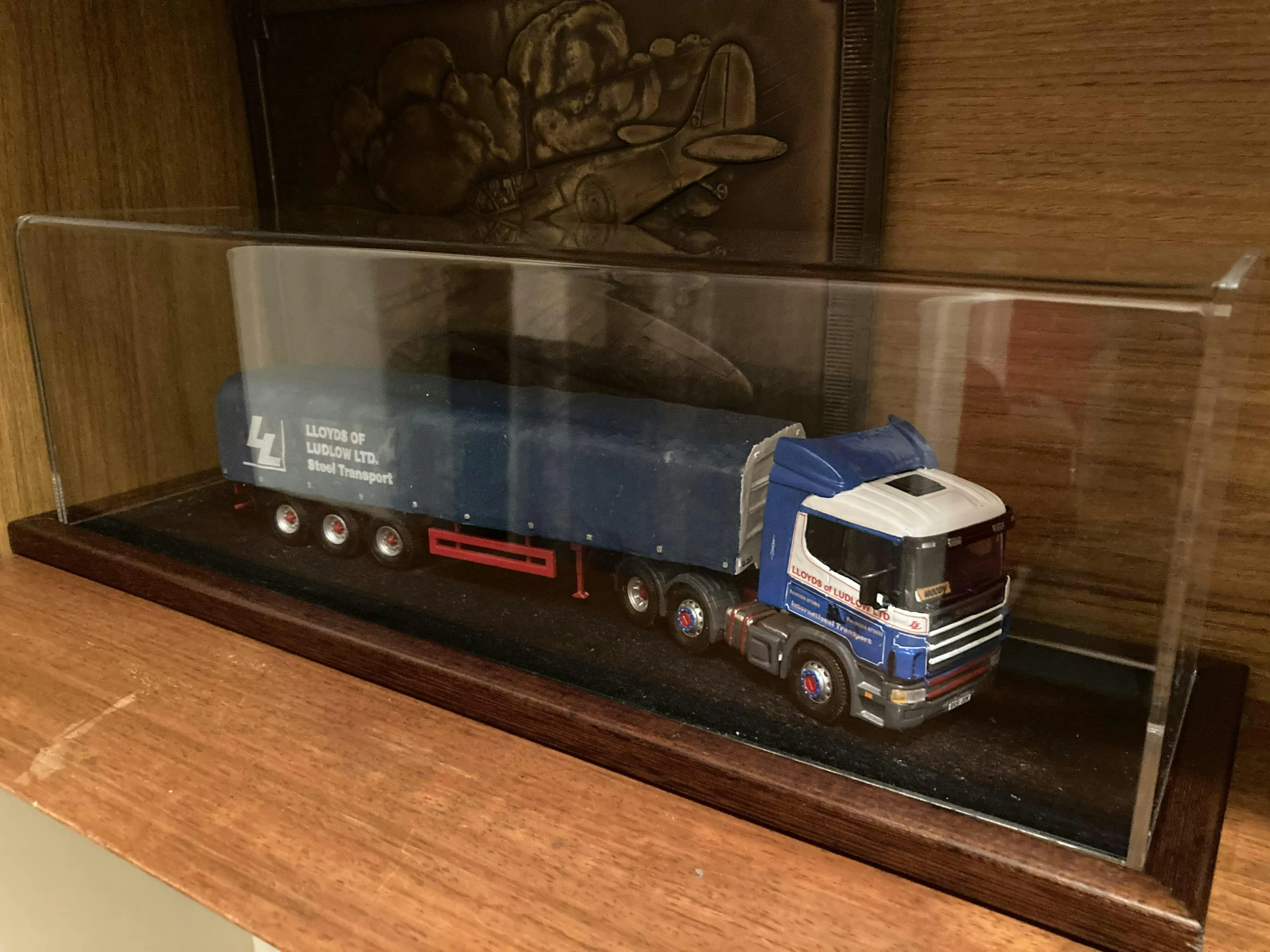 diecast model truck display case