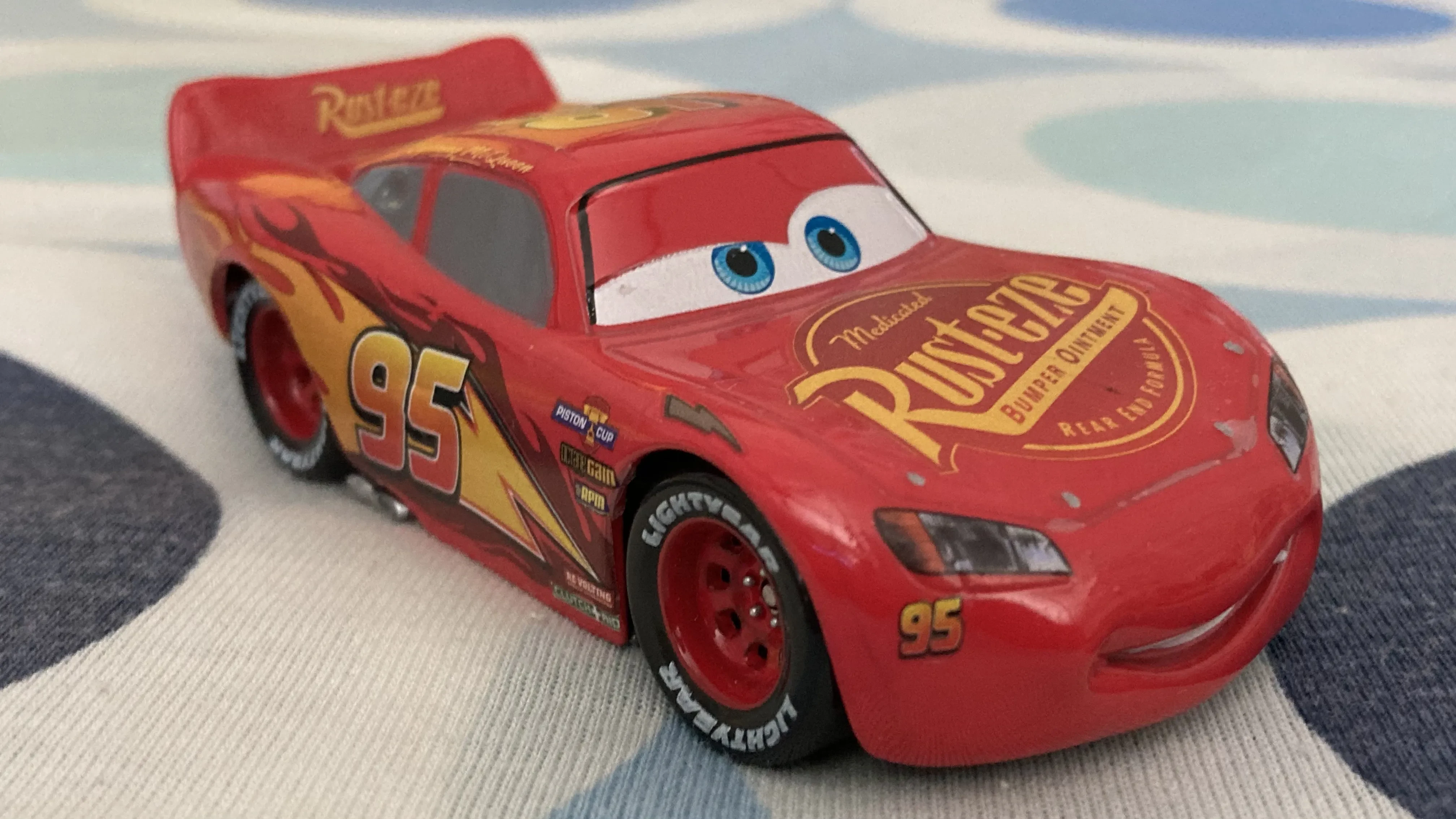 Cars 3 Lightning McQueen Diecast Close-up