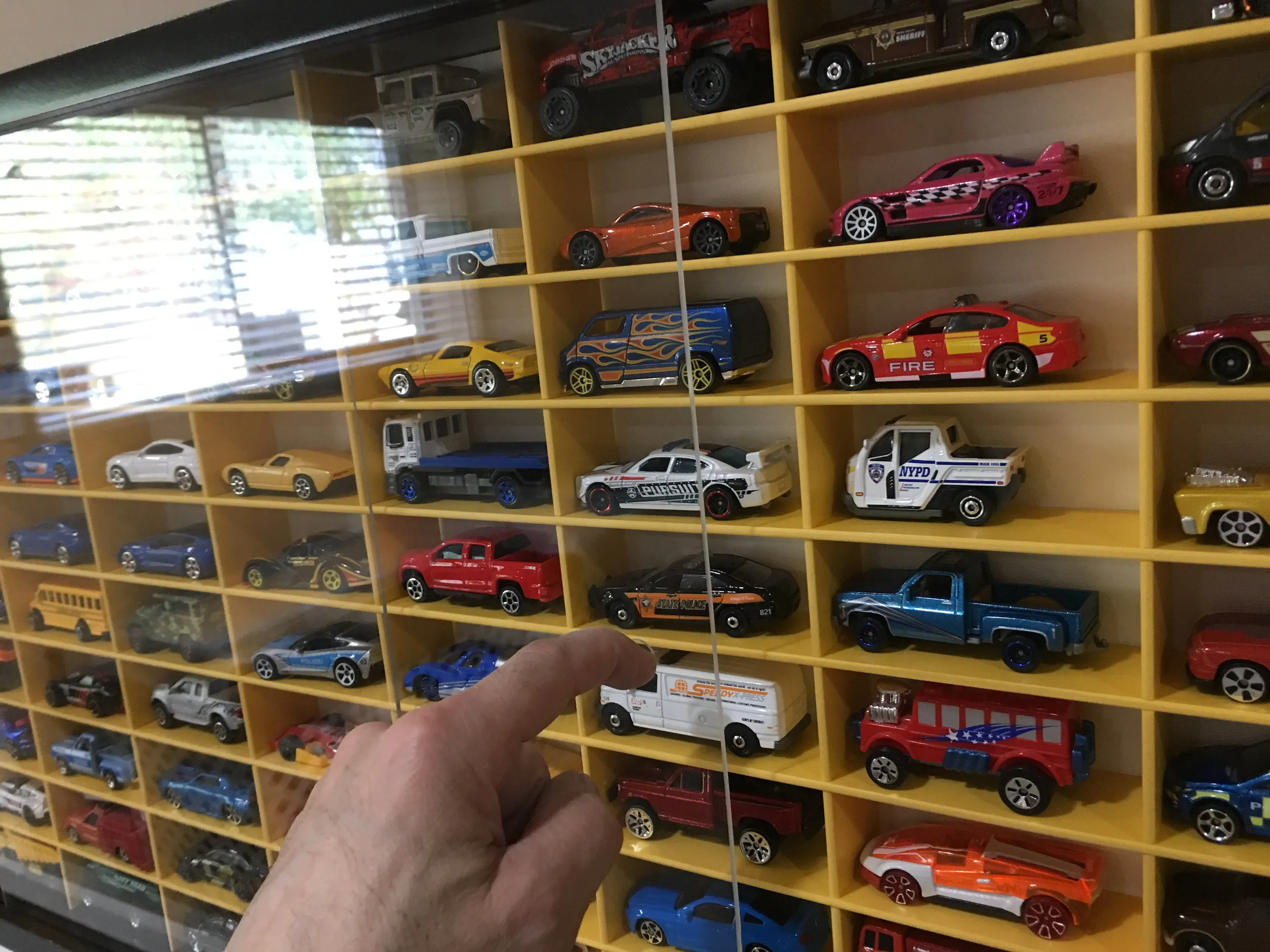 f1 diecast display case