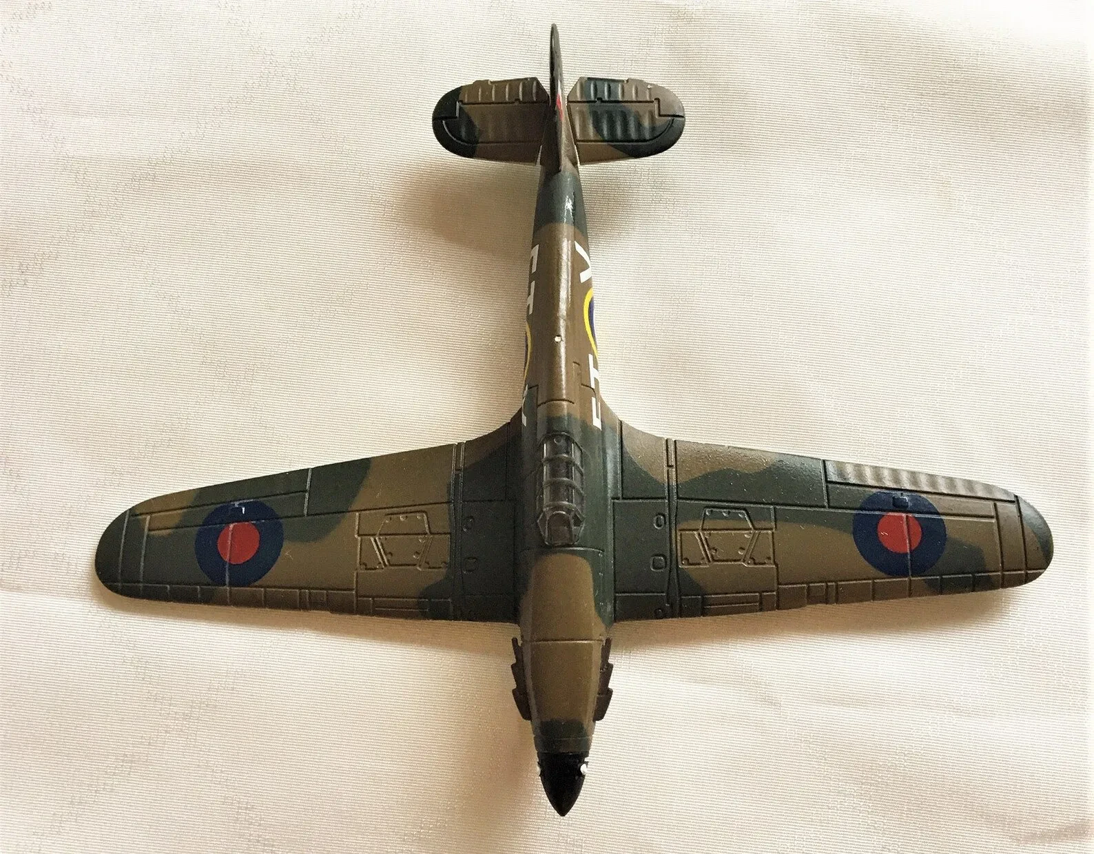 img/3882_why-diecast-airplanes-are-awesome.webp