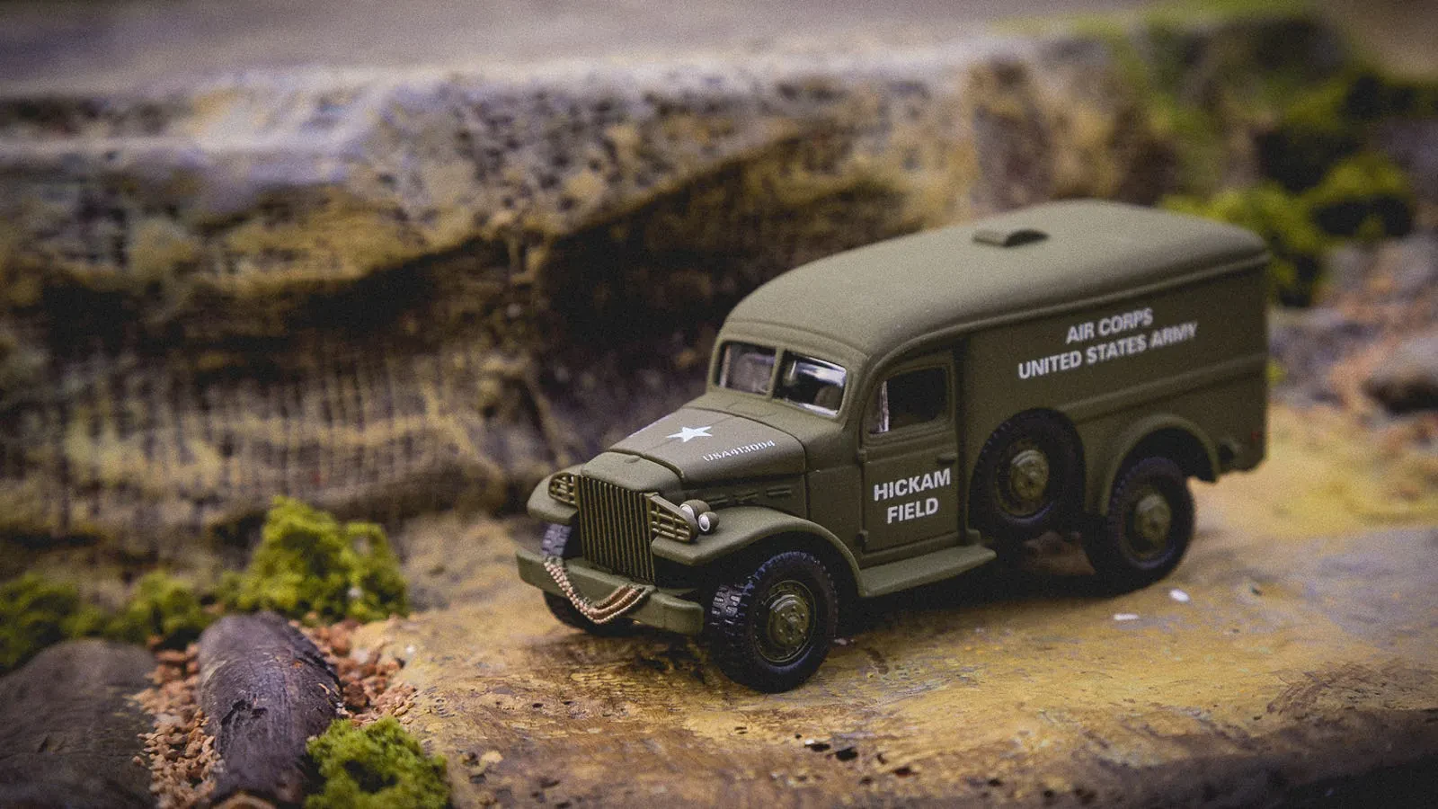 Johnny Lightning Military Helicopter