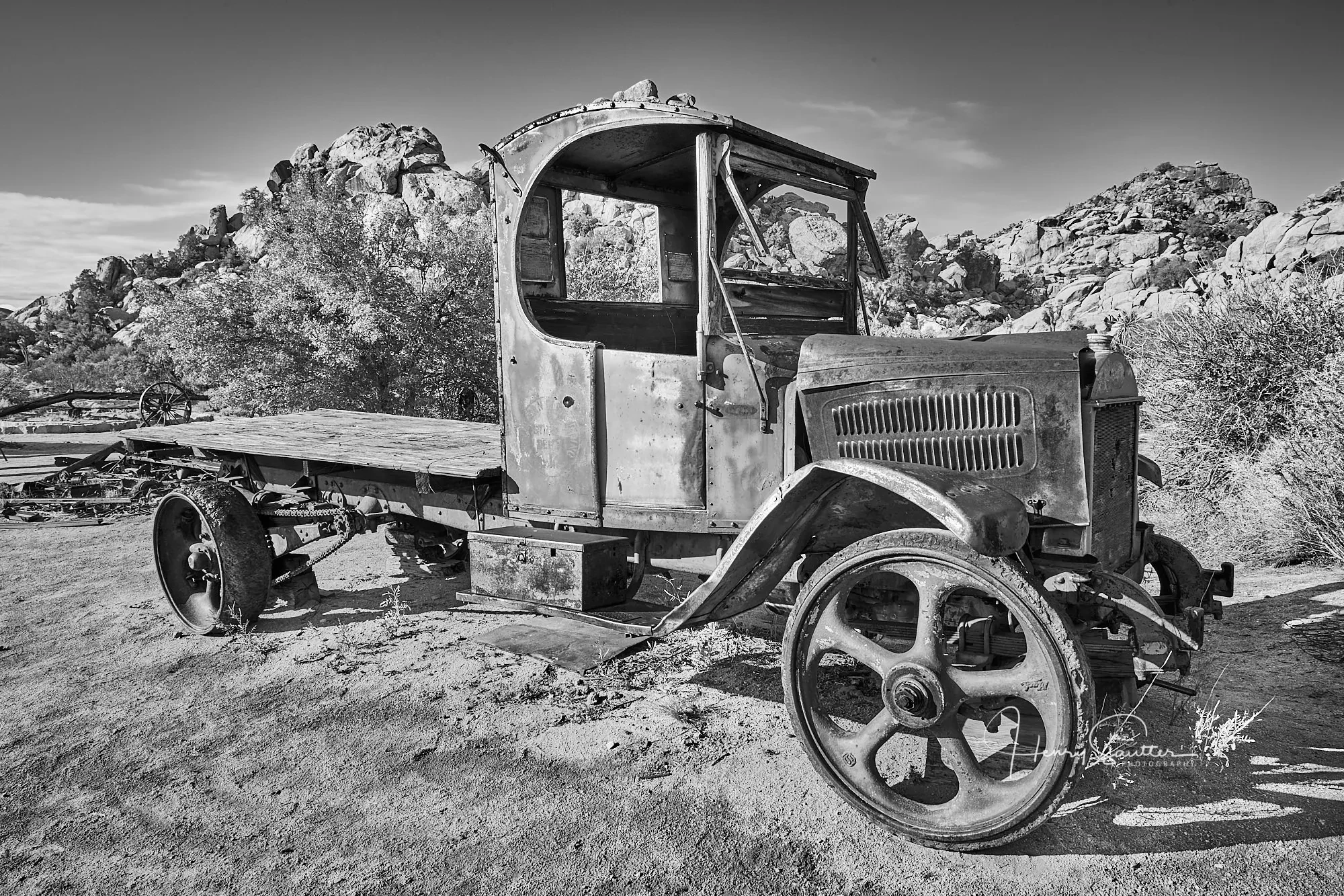 Diecast Mack Truck Details