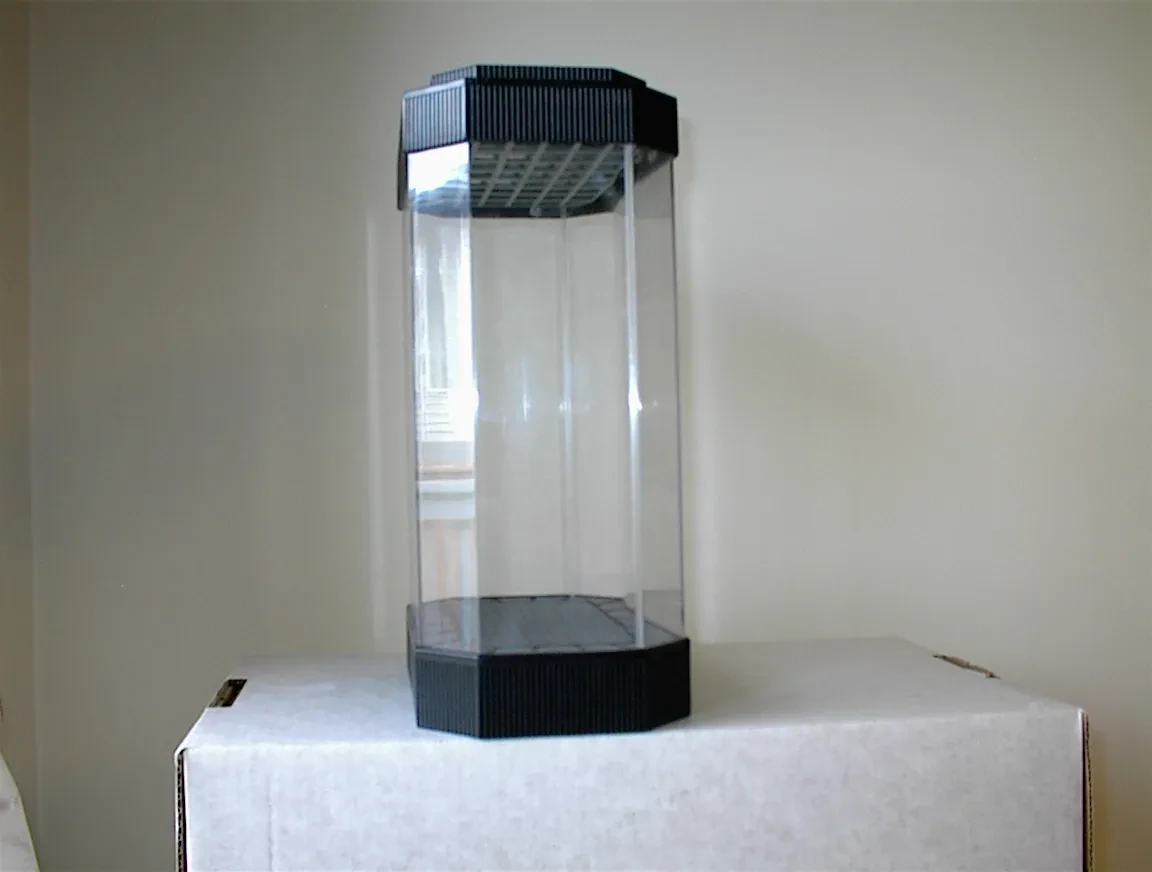 Diecast tank display case