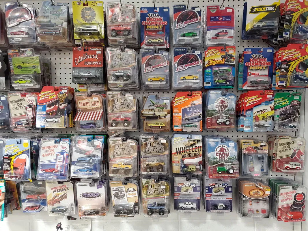 img/3987_want-to-dive-into-diecast-cars-and-trucks-on-ebay-lets-explore.webp