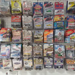 img/3987_want-to-dive-into-diecast-cars-and-trucks-on-ebay-lets-explore.webp